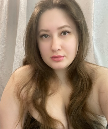 Оля